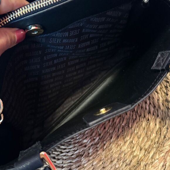Steve Madden Elegant Black Handbag - Great Condition - Picture 8 of 10